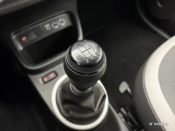 RENAULT TWINGO III - voiture d'occasion - Photo 23