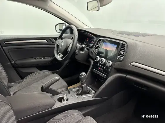 RENAULT MEGANE IV - voiture d'occasion - Photo 10