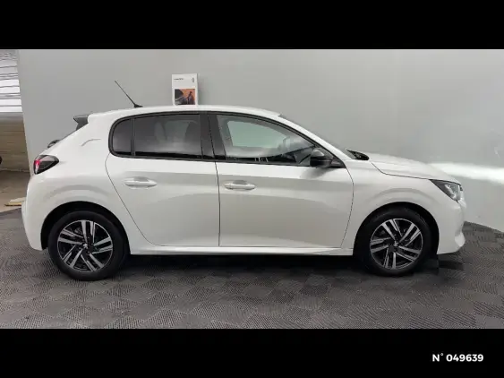PEUGEOT 208 II - voiture d'occasion - Photo 5