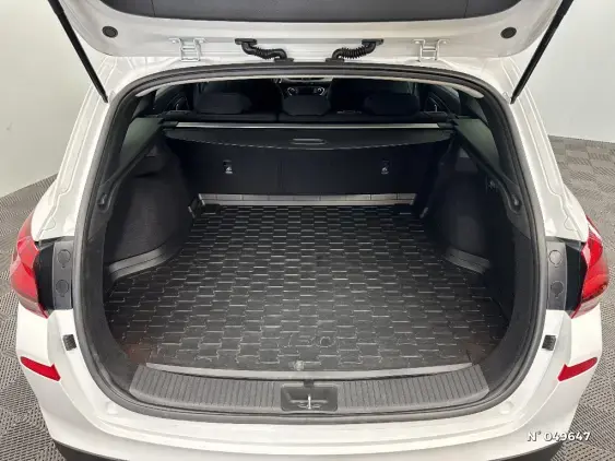 HYUNDAI I30 SW II - voiture d'occasion - Photo 7