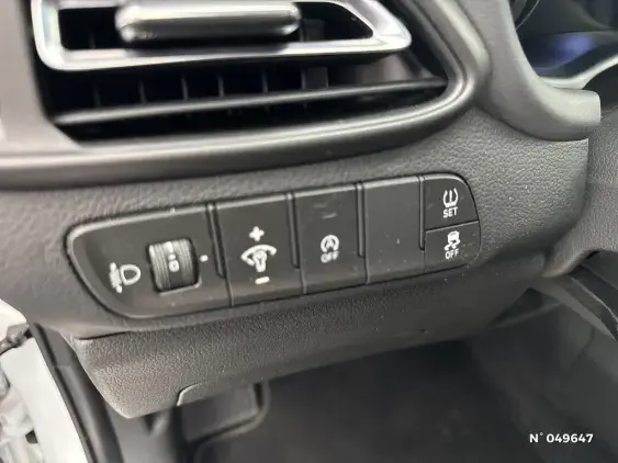 HYUNDAI I30 SW II - voiture d'occasion - Photo 15