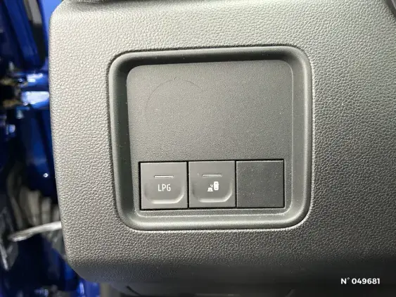 DACIA DUSTER II - voiture d'occasion - Photo 15