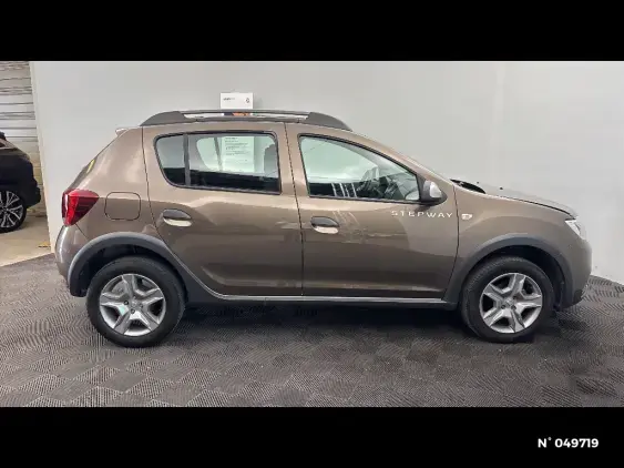 DACIA SANDERO II - voiture d'occasion - Photo 5