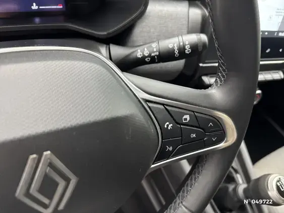 RENAULT CLIO V - voiture d'occasion - Photo 28