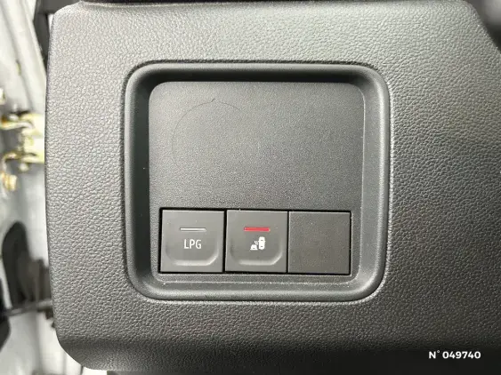DACIA DUSTER II - voiture d'occasion - Photo 14
