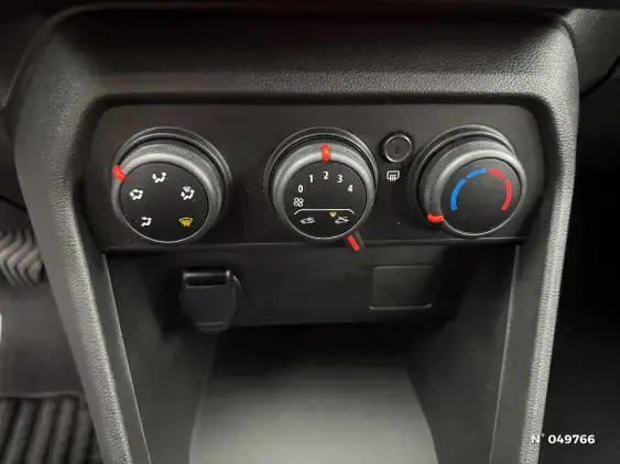 DACIA SANDERO III - voiture d'occasion - Photo 27