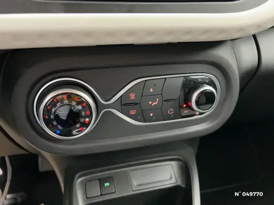 RENAULT TWINGO ELECTRIQUE III - voiture d'occasion - Photo 22