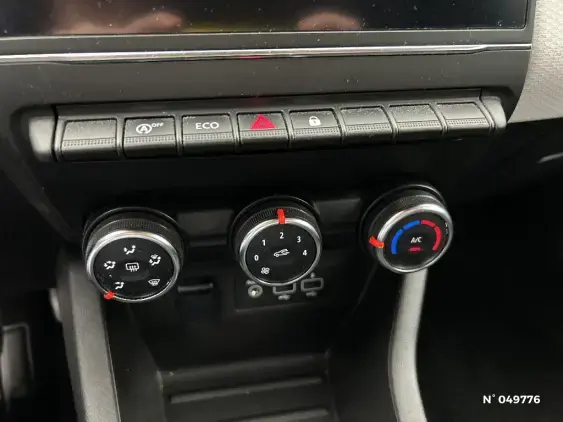 RENAULT CLIO V - voiture d'occasion - Photo 23