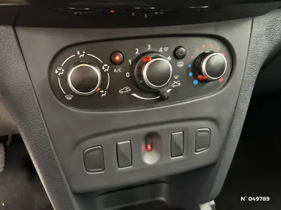 DACIA SANDERO II - voiture d'occasion - Photo 22