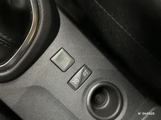 RENAULT CAPTUR - voiture d'occasion - Photo 25
