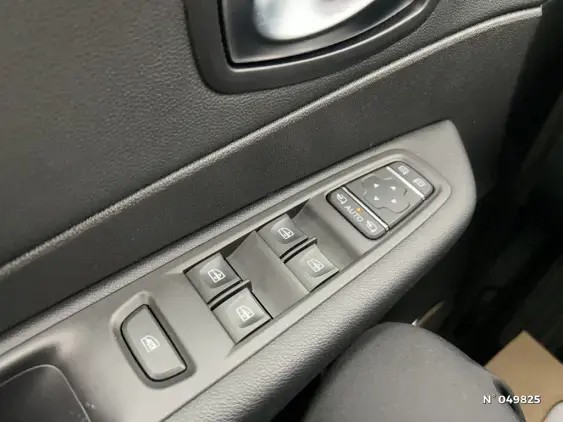 RENAULT CAPTUR - voiture d'occasion - Photo 28