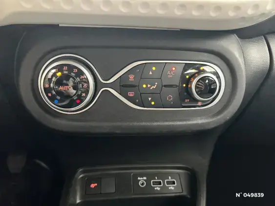 RENAULT TWINGO III - voiture d'occasion - Photo 20