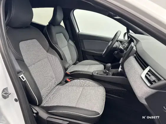 RENAULT CLIO V - voiture d'occasion - Photo 10