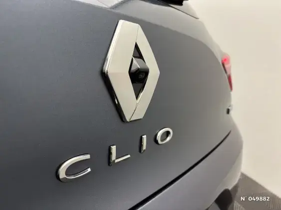 RENAULT CLIO V - voiture d'occasion - Photo 32