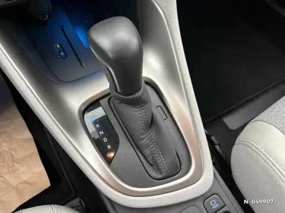 TOYOTA YARIS IV - voiture d'occasion - Photo 23