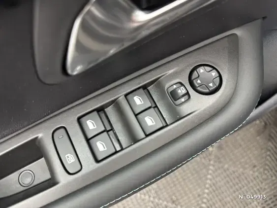 PEUGEOT 208 II - voiture d'occasion - Photo 15