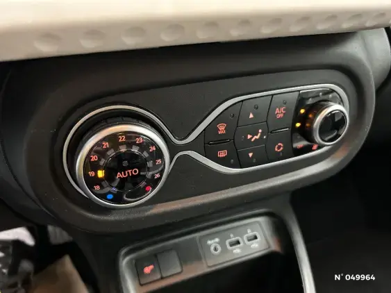 RENAULT TWINGO III - voiture d'occasion - Photo 22