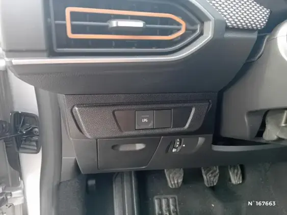 DACIA SANDERO III - voiture d'occasion - Photo 15