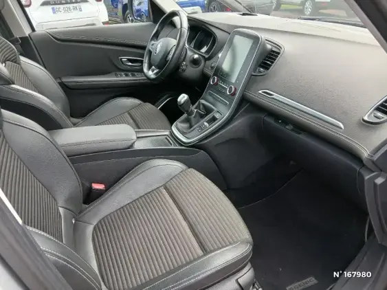 RENAULT SCENIC IV - voiture d'occasion - Photo 10