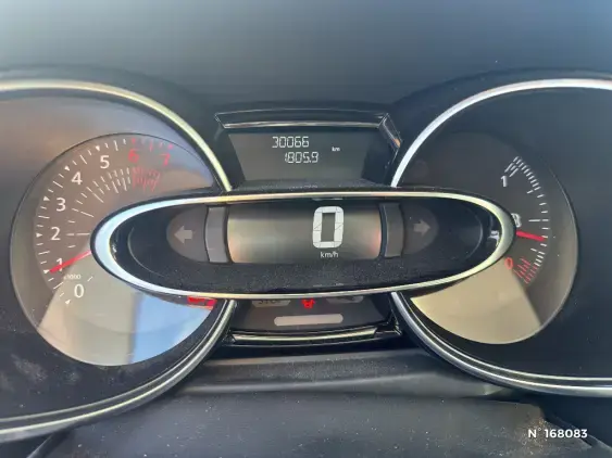 RENAULT CLIO IV - voiture d'occasion - Photo 12