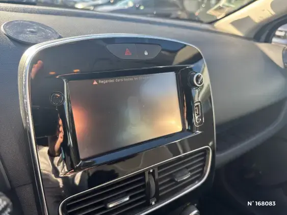 RENAULT CLIO IV - voiture d'occasion - Photo 14