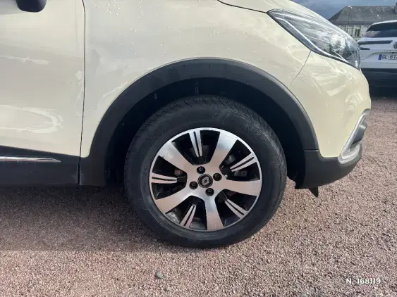 RENAULT CAPTUR - voiture d'occasion - Photo 8