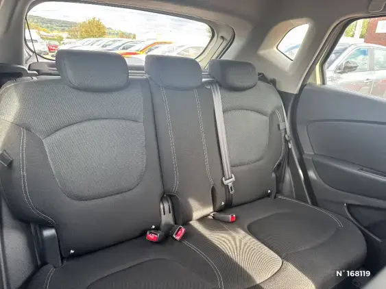 RENAULT CAPTUR - voiture d'occasion - Photo 11