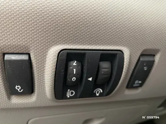 RENAULT ZOE - voiture d'occasion - Photo 14