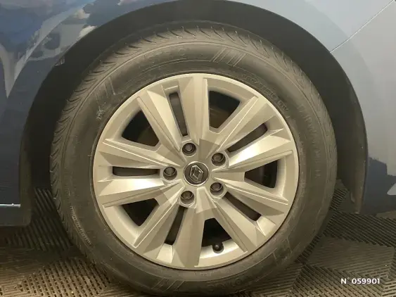 RENAULT MEGANE IV - voiture d'occasion - Photo 8