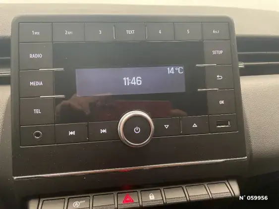 RENAULT CLIO V - voiture d'occasion - Photo 13