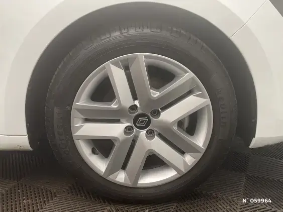 RENAULT CLIO V - voiture d'occasion - Photo 8