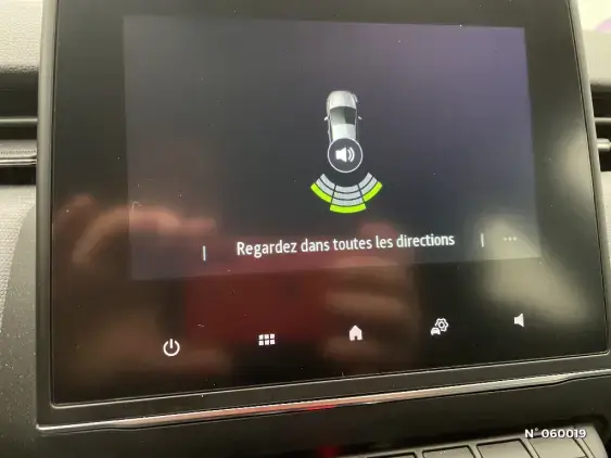 RENAULT CLIO V - voiture d'occasion - Photo 14