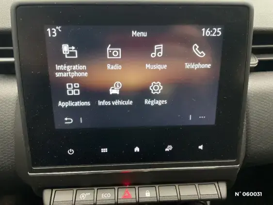 RENAULT CLIO V - voiture d'occasion - Photo 13