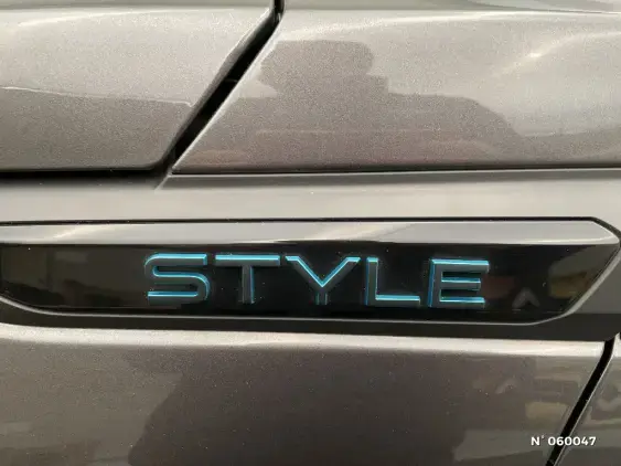 PEUGEOT 2008 II - voiture d'occasion - Photo 25