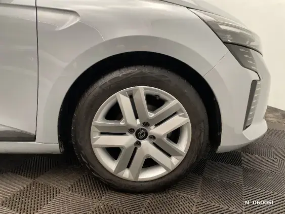 RENAULT CLIO V - voiture d'occasion - Photo 8