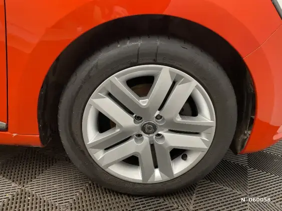RENAULT CLIO V - voiture d'occasion - Photo 8