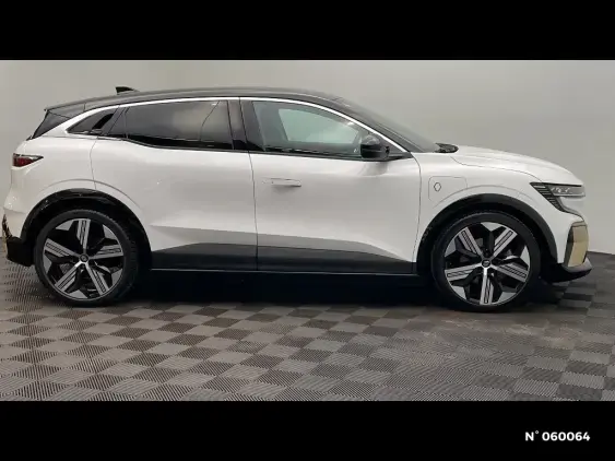 RENAULT MEGANE V - voiture d'occasion - Photo 5