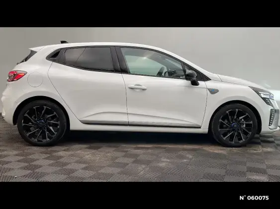 RENAULT CLIO V - voiture d'occasion - Photo 5