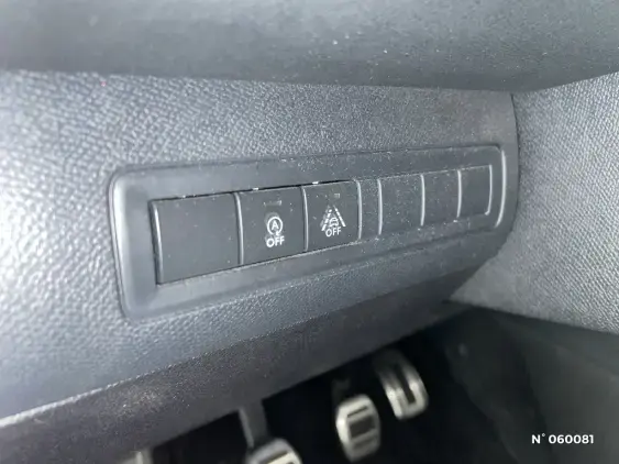 PEUGEOT 308 II - voiture d'occasion - Photo 15