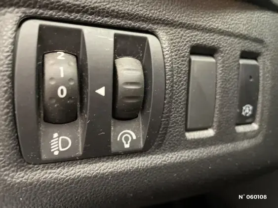 RENAULT CLIO IV - voiture d'occasion - Photo 15