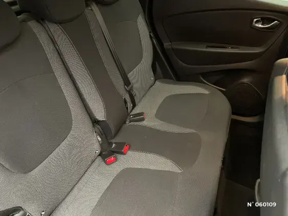 RENAULT CAPTUR - voiture d'occasion - Photo 11