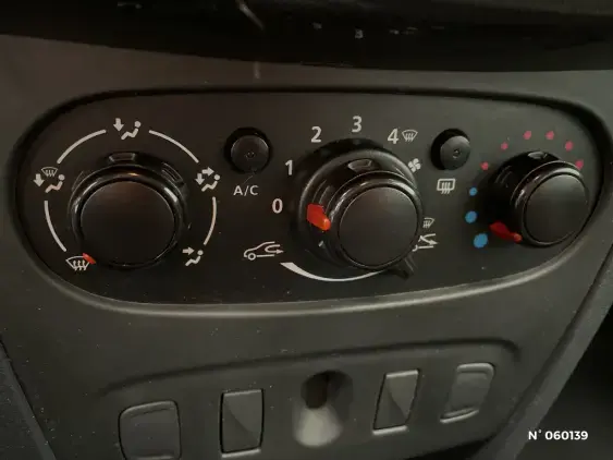 DACIA SANDERO II - voiture d'occasion - Photo 14