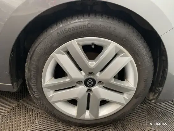 RENAULT CLIO V - voiture d'occasion - Photo 8