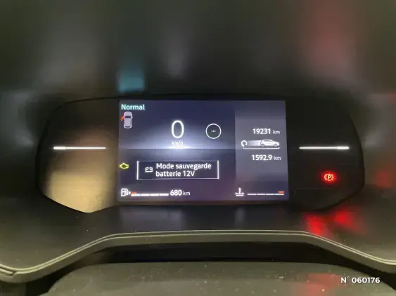 RENAULT CLIO V - voiture d'occasion - Photo 12