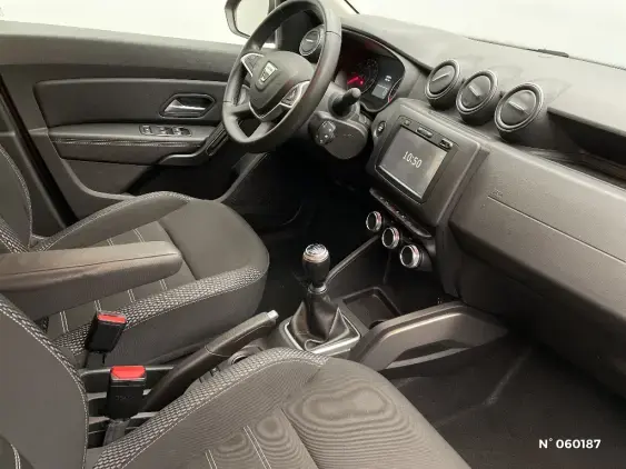 DACIA DUSTER II - voiture d'occasion - Photo 10
