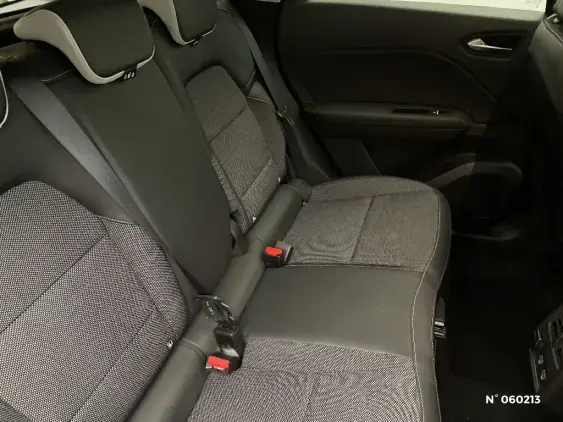 RENAULT CAPTUR II - voiture d'occasion - Photo 11