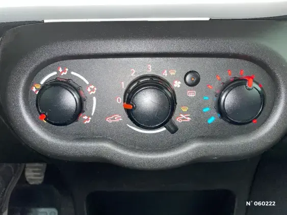 RENAULT TWINGO III - voiture d'occasion - Photo 14