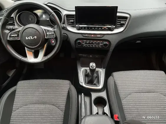 KIA XCEED - voiture d'occasion - Photo 9