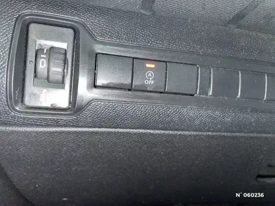 PEUGEOT 308 II - voiture d'occasion - Photo 15