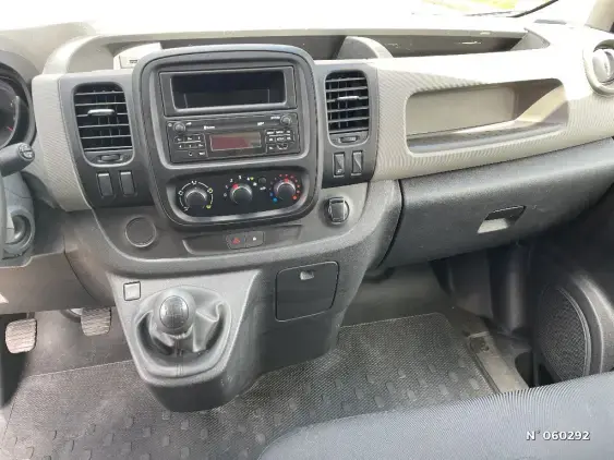 RENAULT TRAFIC III - voiture d'occasion - Photo 9